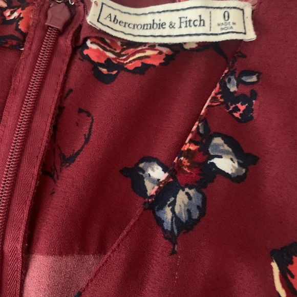 Abercrombie floral v-neck romper with front tie size 0 - Picture 7 of 7
